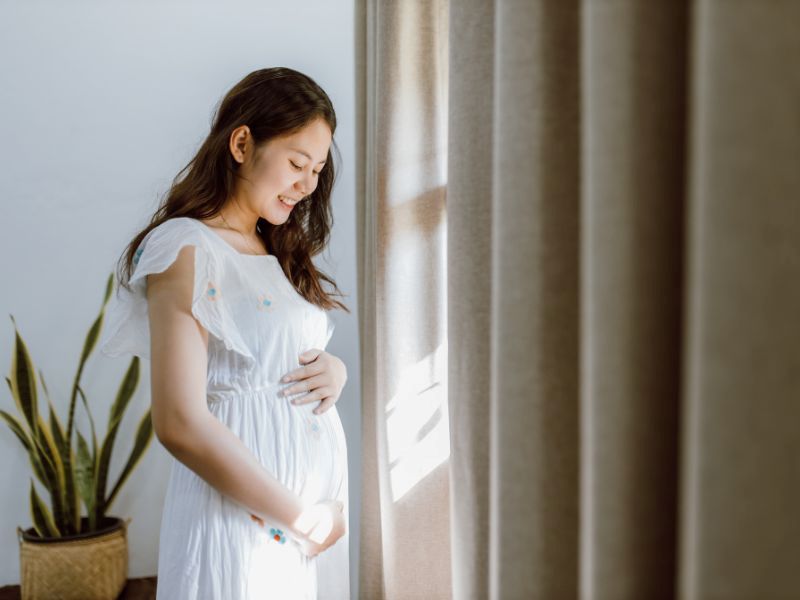 mo-nguoi-khac-co-bau