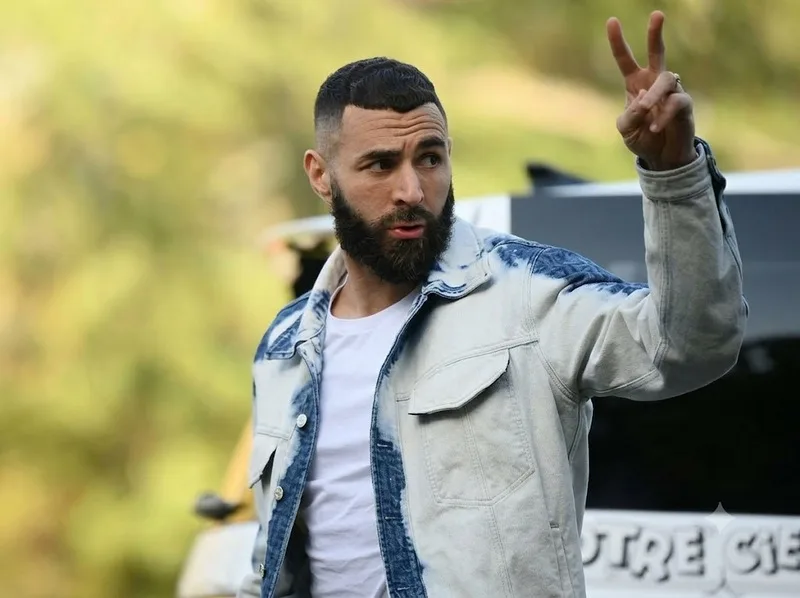 Karim Benzema tích lũy tài sản đáng kể từ sự nghiệp đỉnh cao tại châu Âu và những hợp đồng giá trị lớn ở Saudi Arabia.
