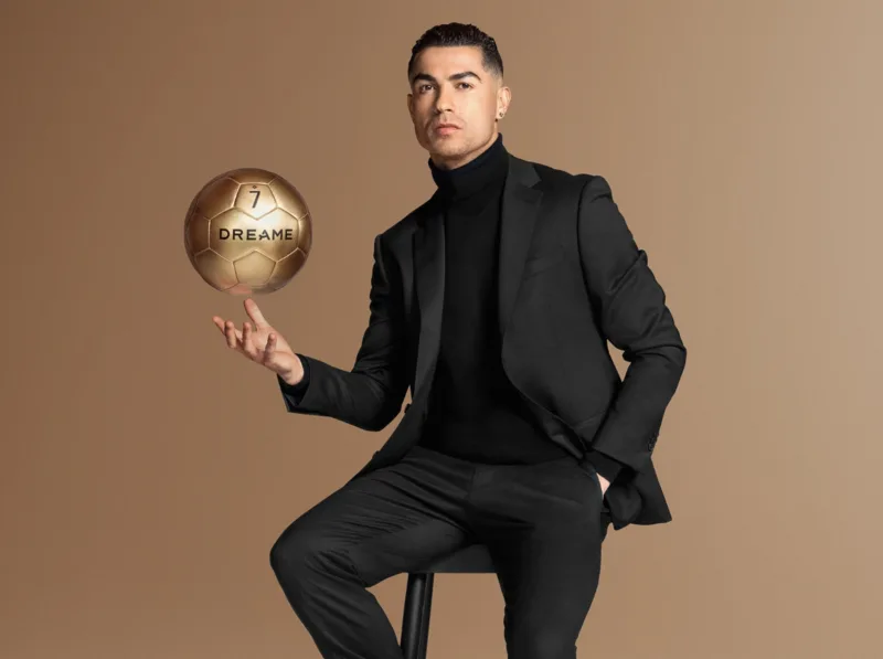 Cristiano Ronaldo xây dựng khối tài sản lớn từ bóng đá, quảng cáo, thương hiệu CR7 và nhiều hoạt động kinh doanh.